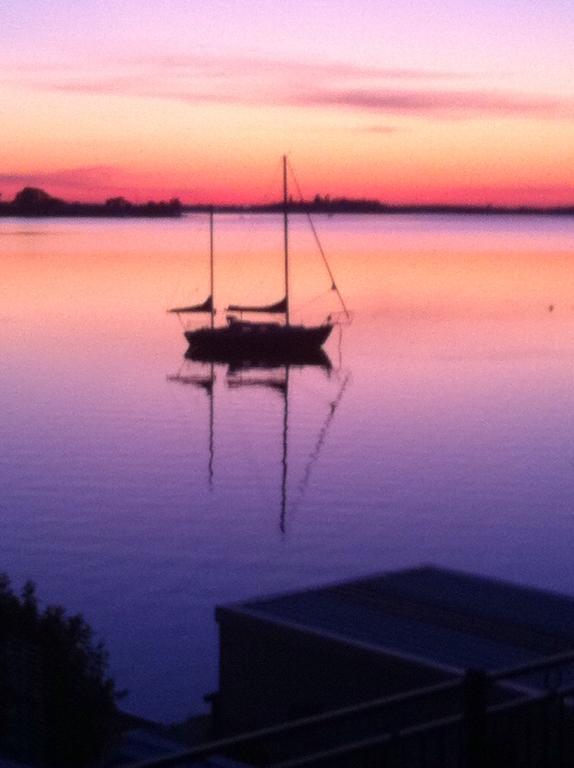Overnight Reflections B&B Fishing Point Eksteriør bilde